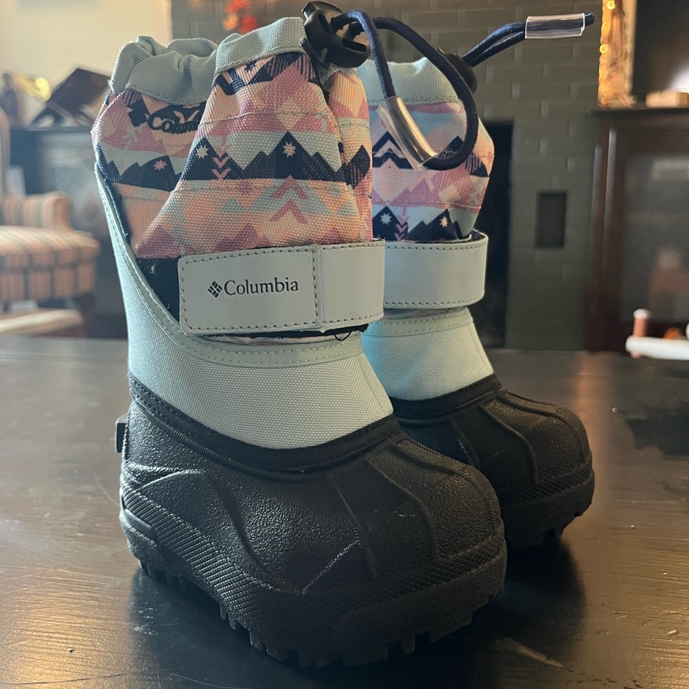 Columbia Kids' Blue and Black Winter Boots